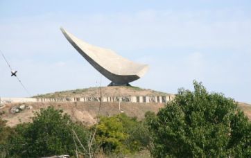 Вид на памятник